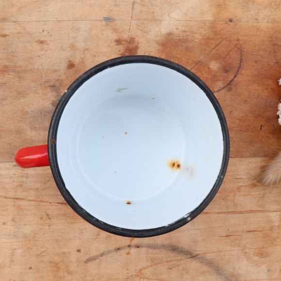 Vintage Made in Yugoslavia Small Red Enamel Cup - Picture 2 of 4